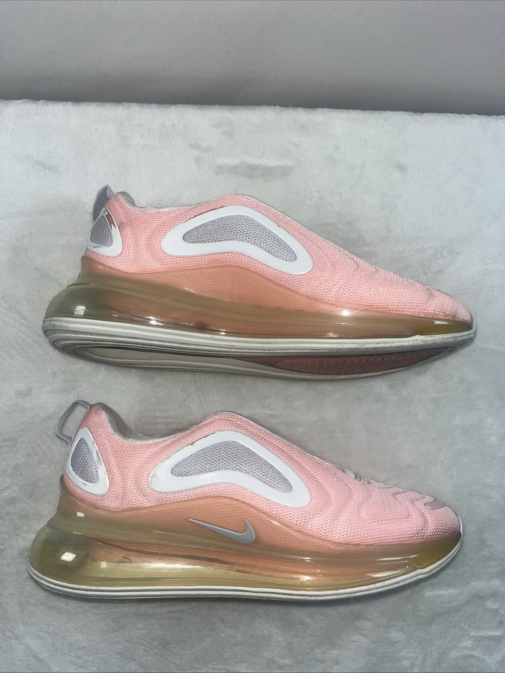Size 9 - Nike Air Max 720 Bleached Coral W