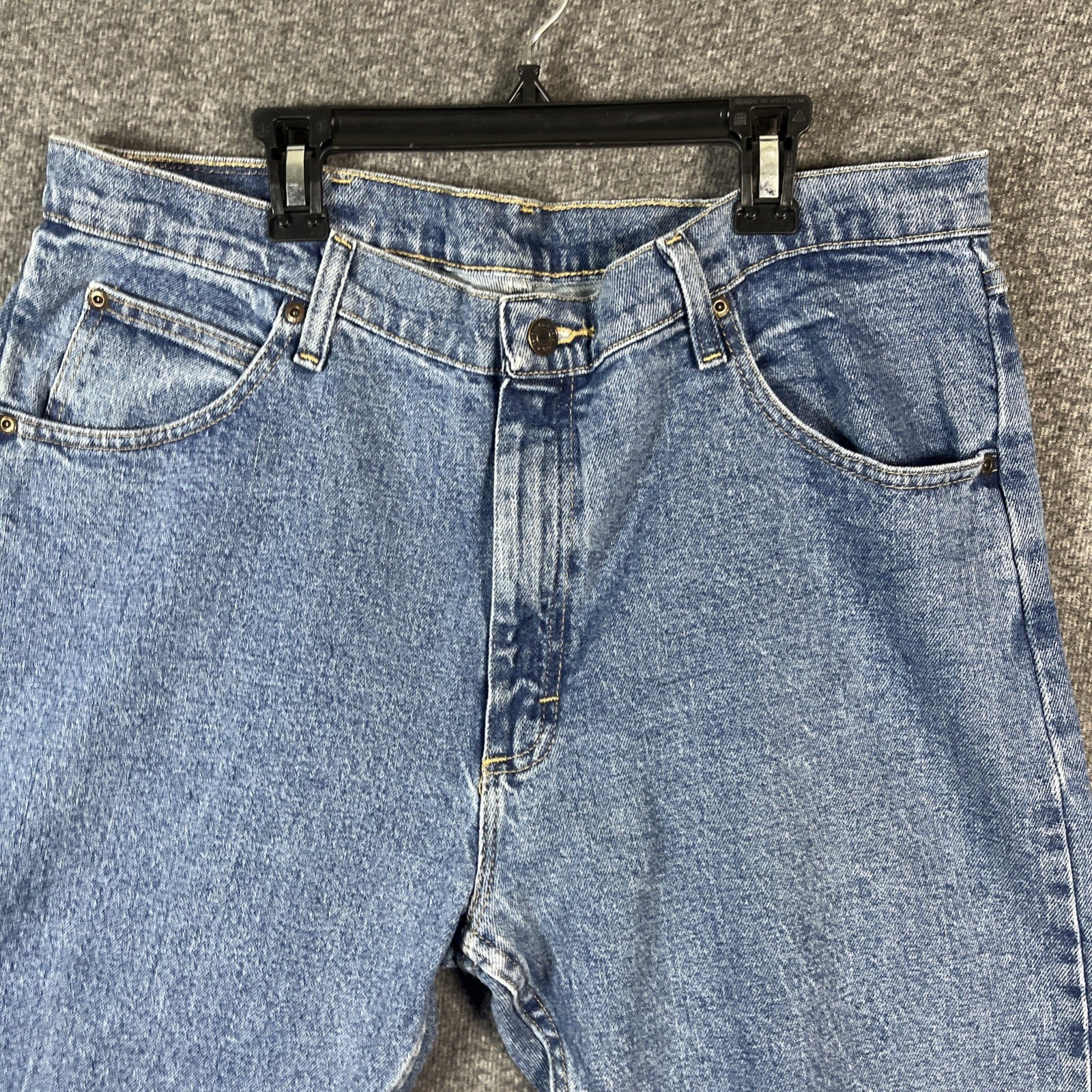 Wrangler Straight Fit Jeans Mens 36x30 Blue Denim Cotton Button Front Zip Fly