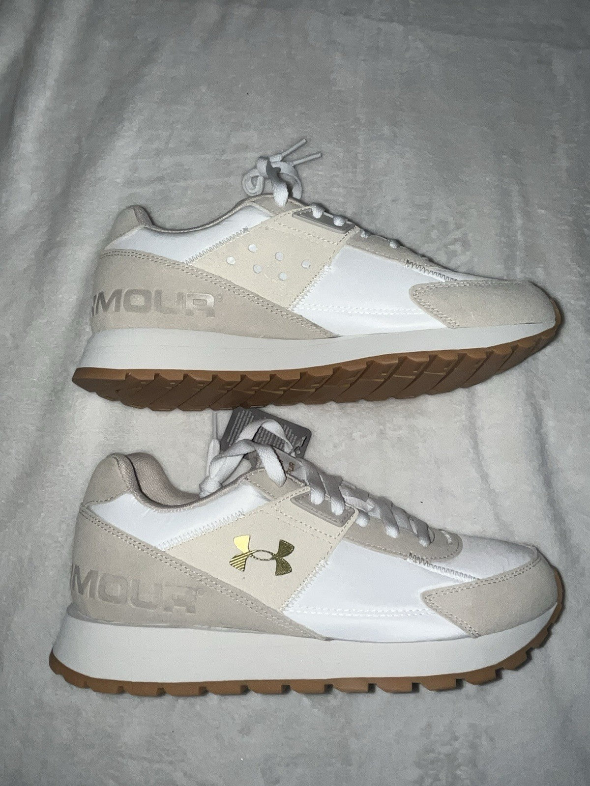 Size 10 - Under Armour Essential Runner White Khaki Base W