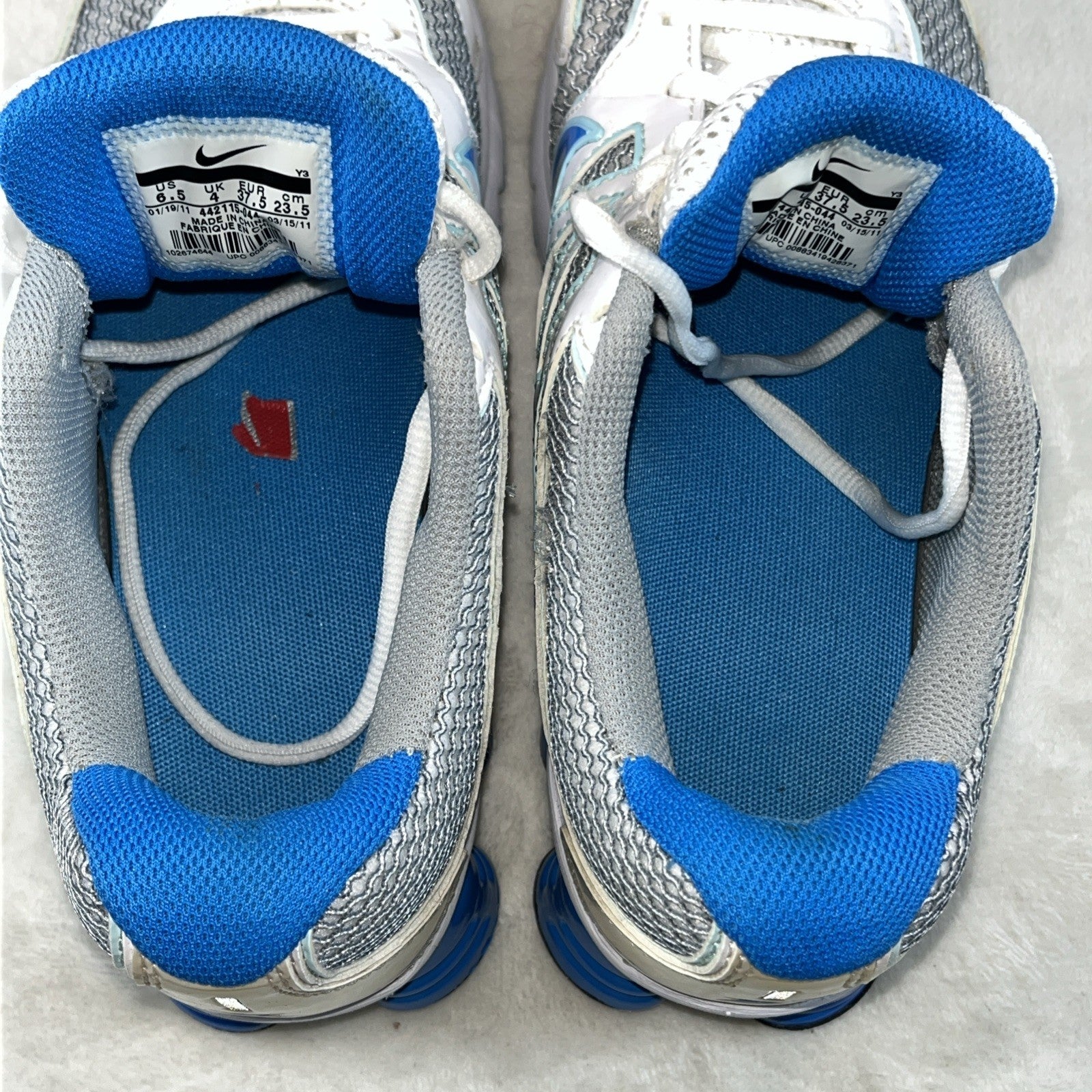 Size 6.5 - Nike Shox Qualify 2 White 2011