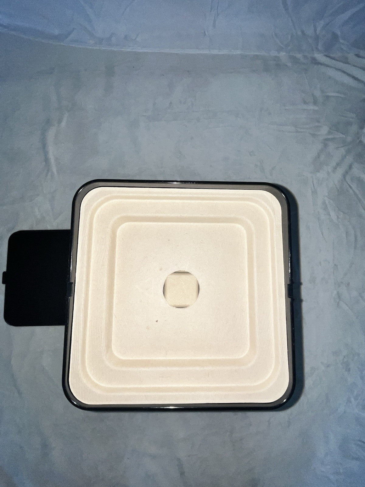 PETNET SMARTFEEDER AUTOMATIC PET FEEDER FOR CATS & DOGS MODEL (SF10E)