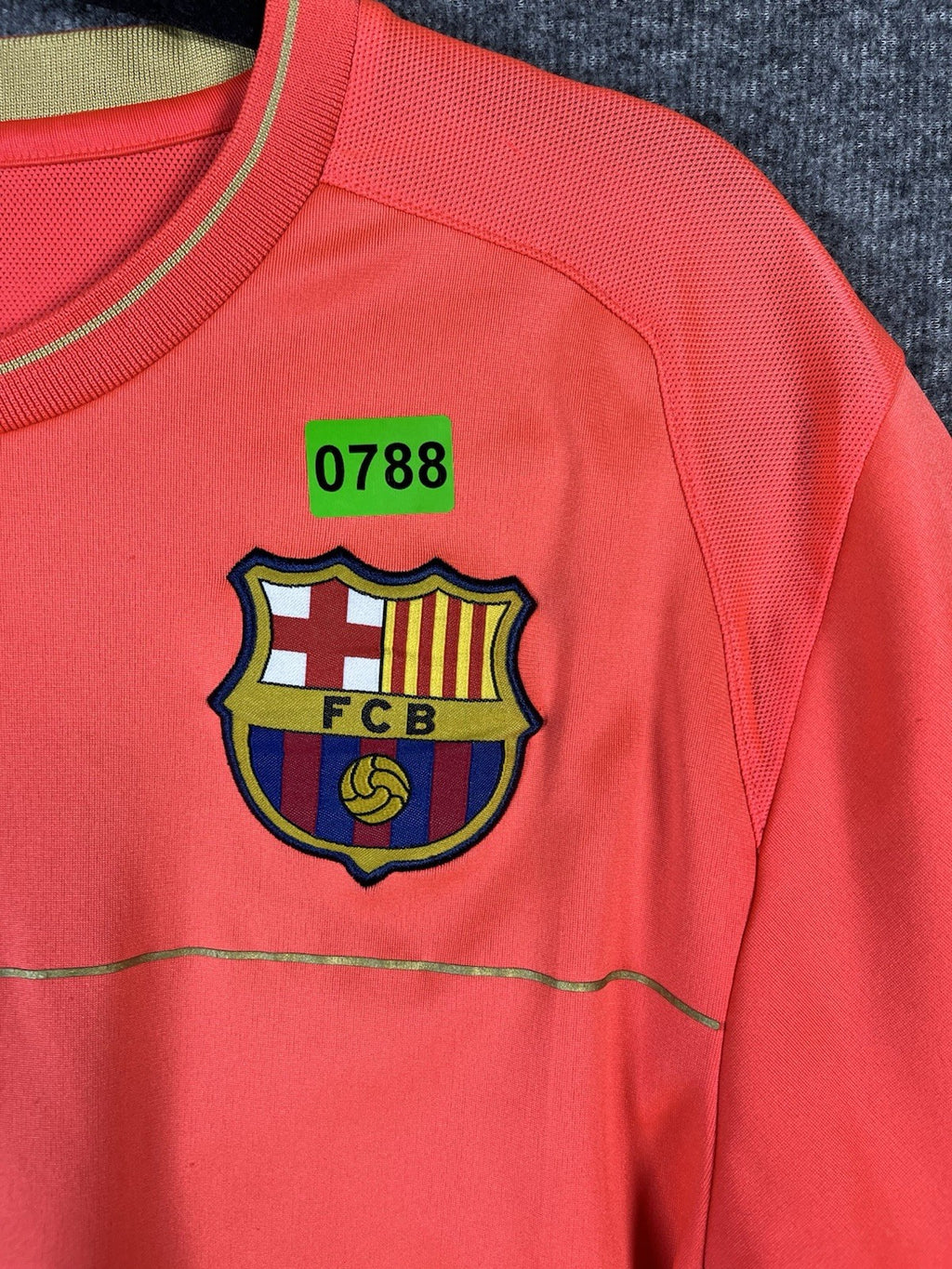 Nike Barcelona Soccer Jersey Men’s Medium Red 
