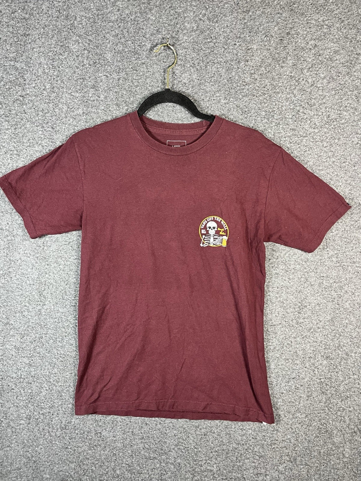 Vans off the wall burgundy graphic T-shirt size small men’s short sleeve