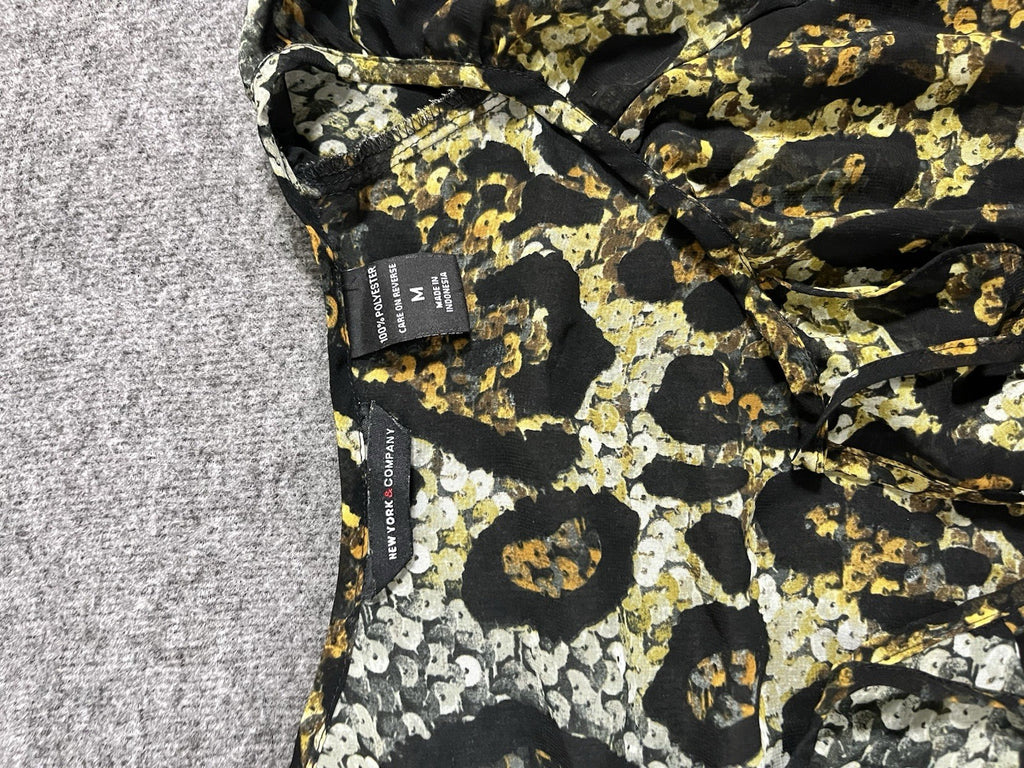 New &York Company  Short  Sleeve Loose Fitting Leopard Print Shirt Size Medium