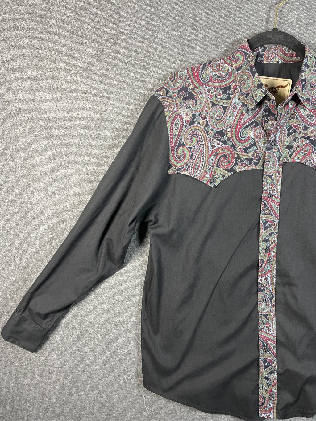 Steer West men's button-down Western shirt with a vibrant paisley pattern L Mens
