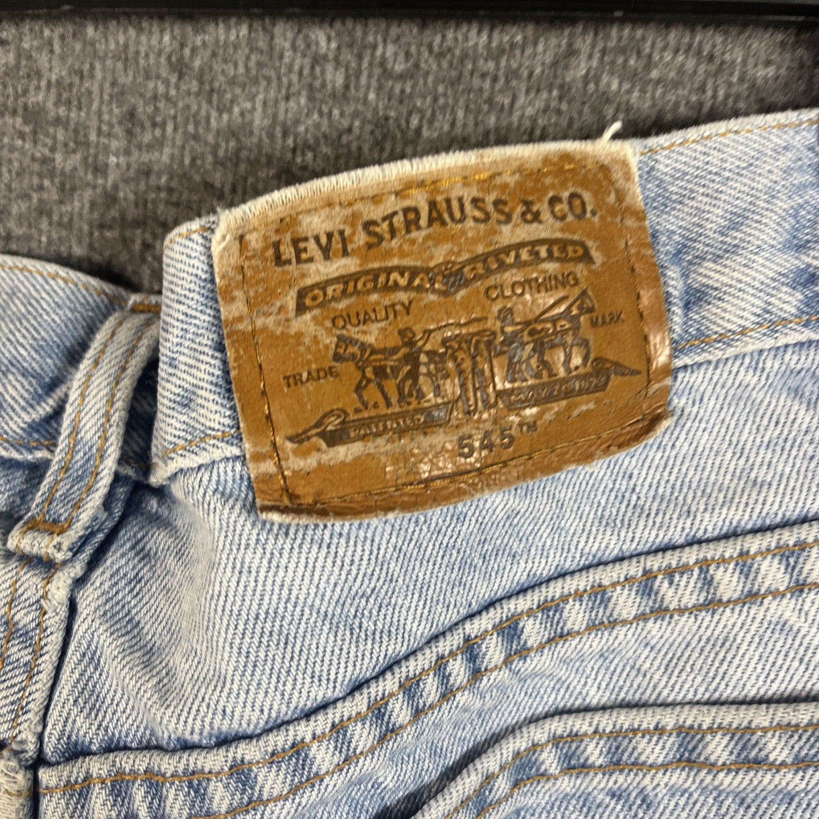 Vintage Levi’s 504 Men’s Denim Jeans Blue 38x38 Regular Fit 5 Pockets 