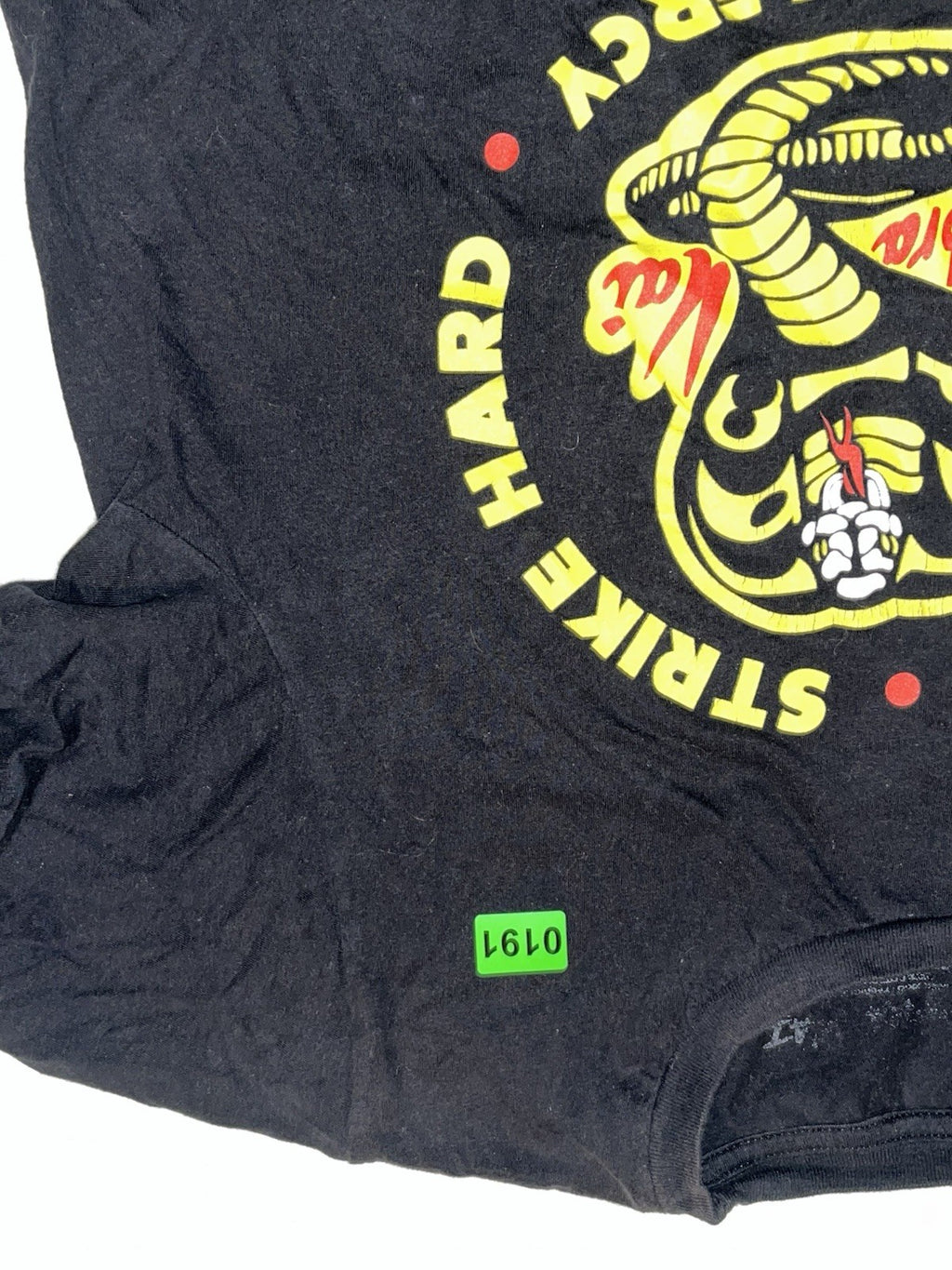 Black Cobra Kai Graphic T Shirt Men’s Medium Crew Neck Short Sleeve 