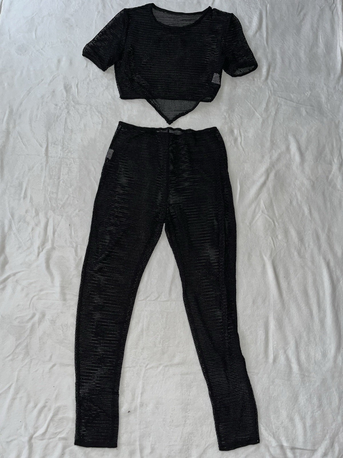 Women’s 2 Piece Mesh Top And Bottom Short Sleeve Shirt Size Small 