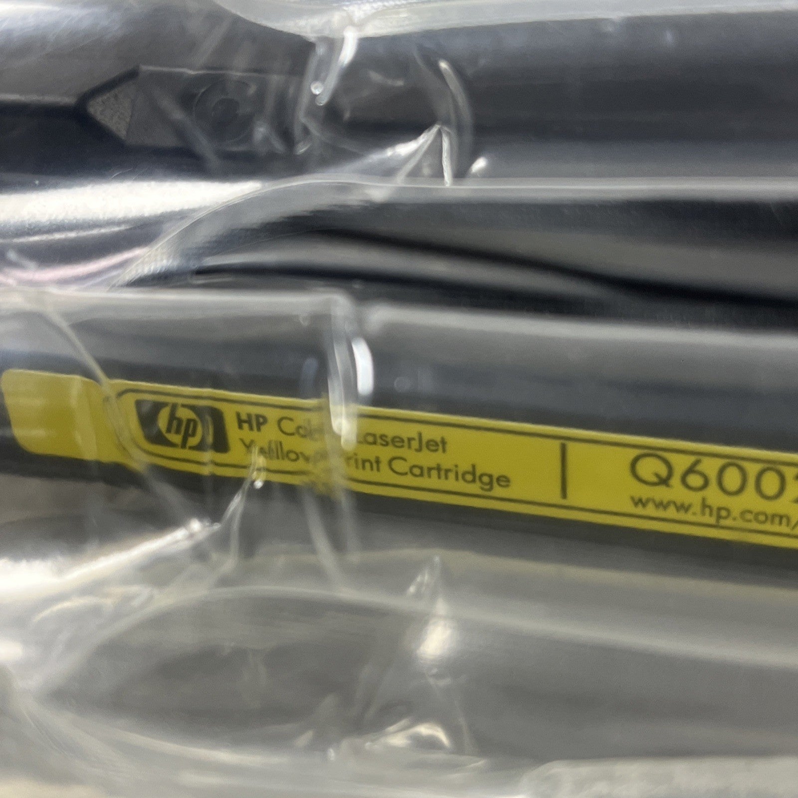 Gen HP 124A Q6002A Yellow Toner Cartridge 1600 2600 CM1015 OEM SEALED BOX