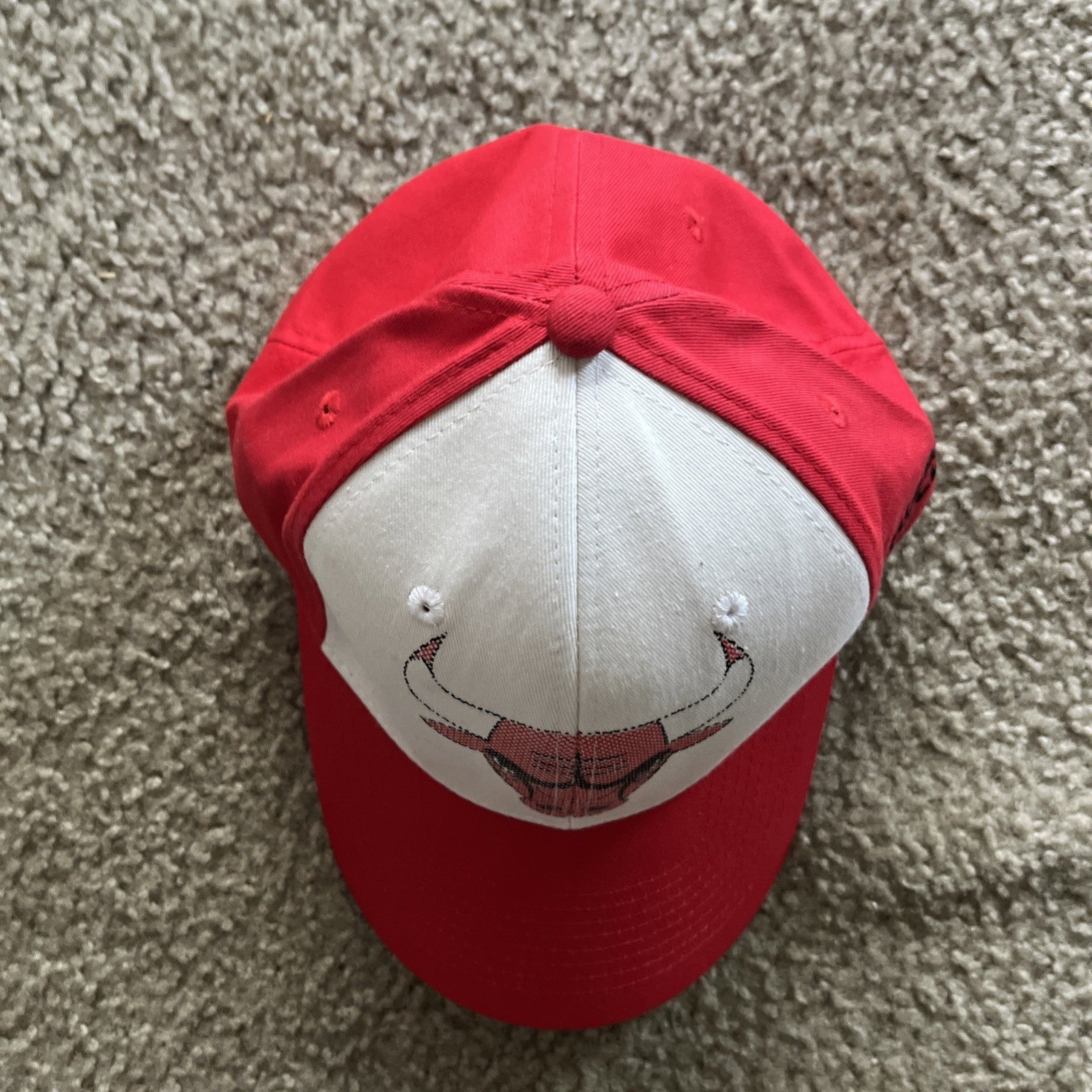 NBA Chicago Bulls Adidas Adjustable Fit Cap Hat Beanie Style #NZN72 NEW!