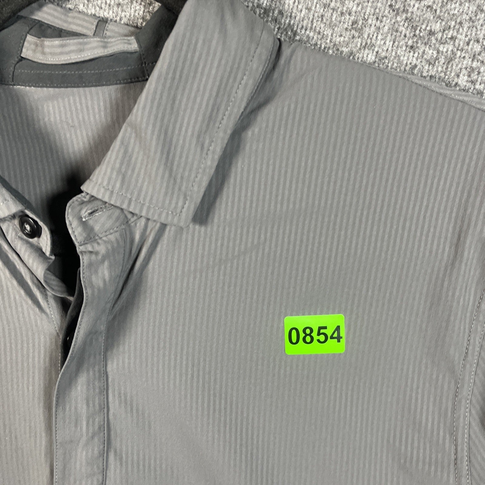 Lululemon Men’s Short Sleeve Button Down Polo Shirt Gray L 