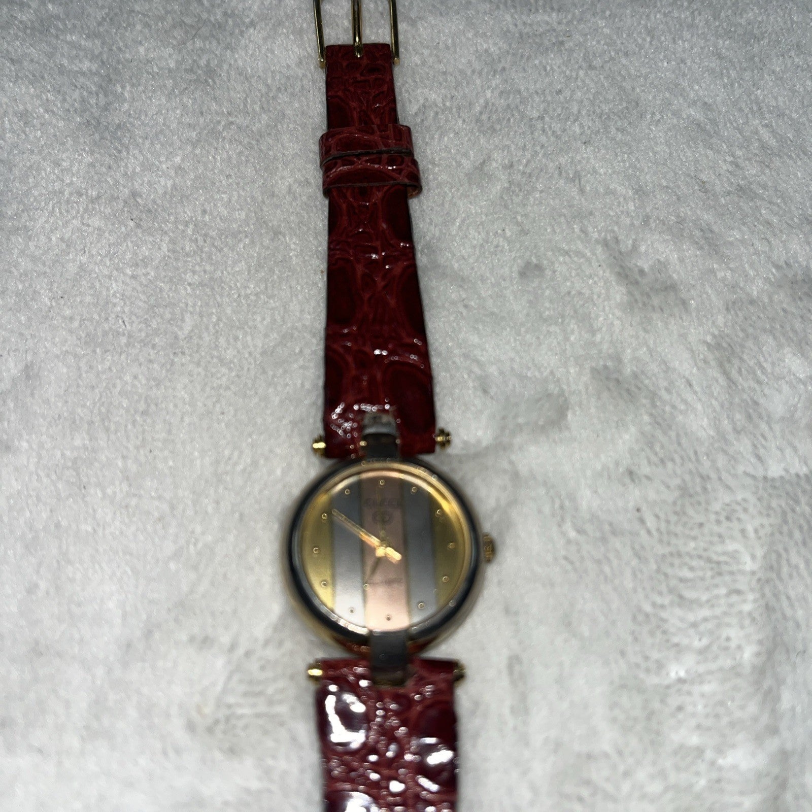 GUCCI 3000.2.L 25mm Gold Dial Qz Women's Vintage Watch