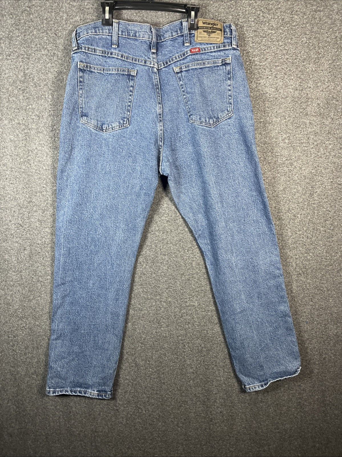 Wrangler Straight Fit Jeans Mens 36x30 Blue Denim Cotton Button Front Zip Fly