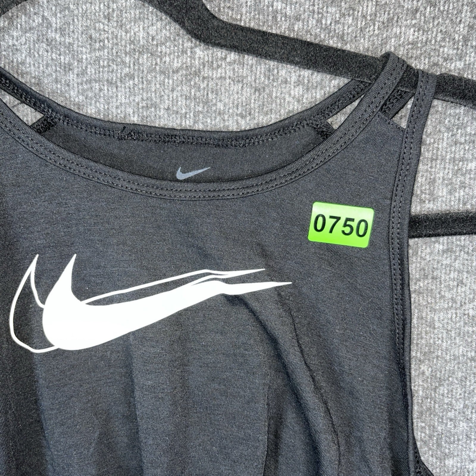 Nike Pro Dri-FIT Cropped Graphic Training Shirt CJ7689-010 Black XL Girls