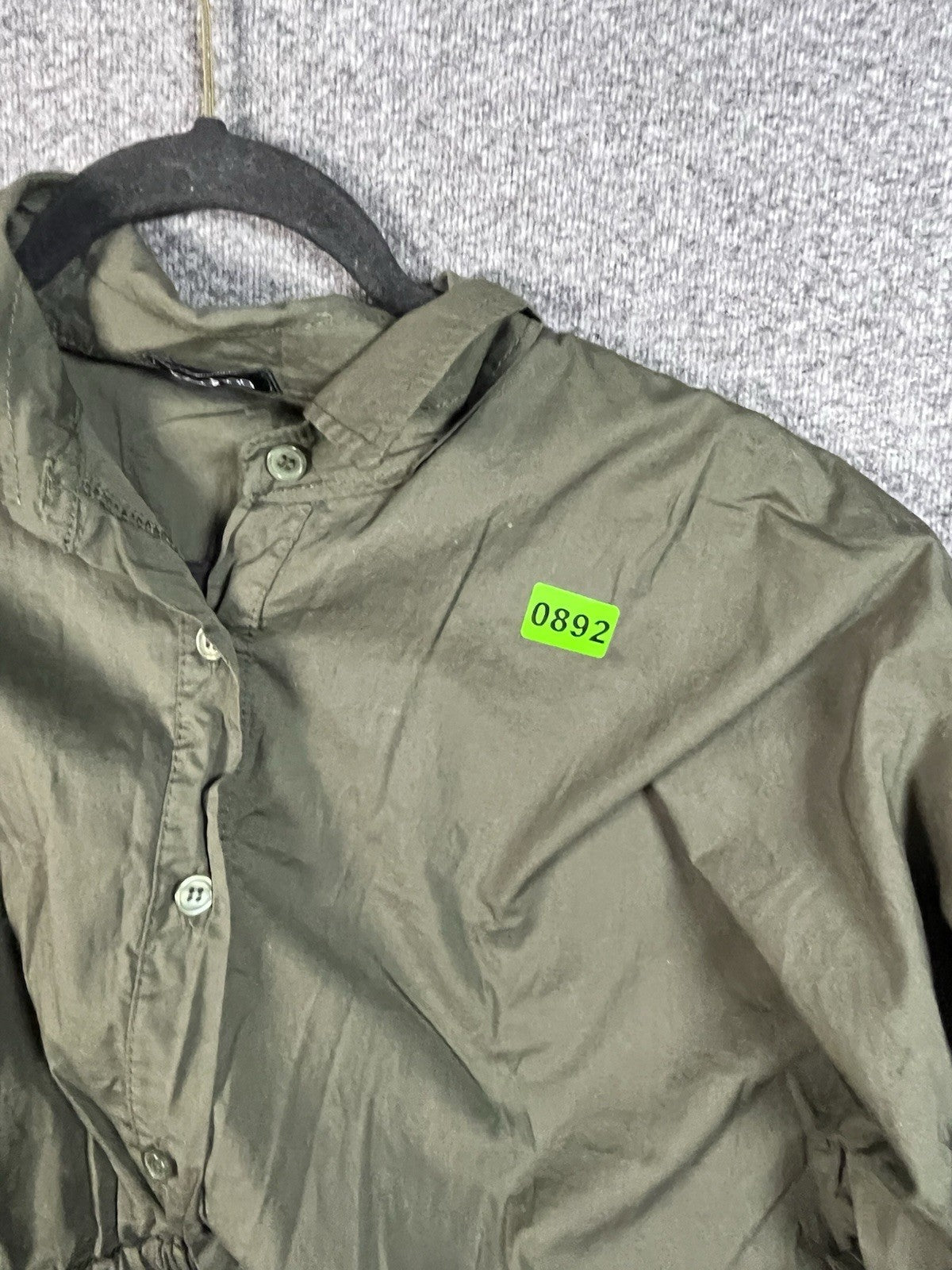 Boohoo cinched-waist shirt dress in olive green Women Size 14 