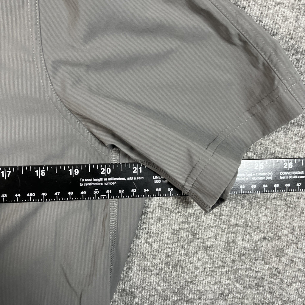 Lululemon Men’s Short Sleeve Button Down Polo Shirt Gray L 