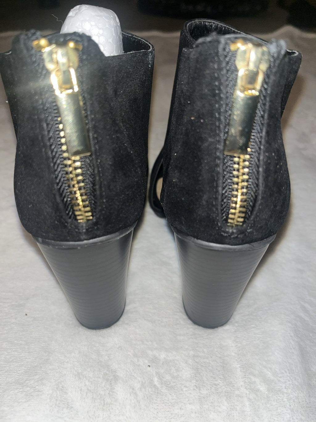peeptoe sandals black mid heel clark size 7.5 Suede 
