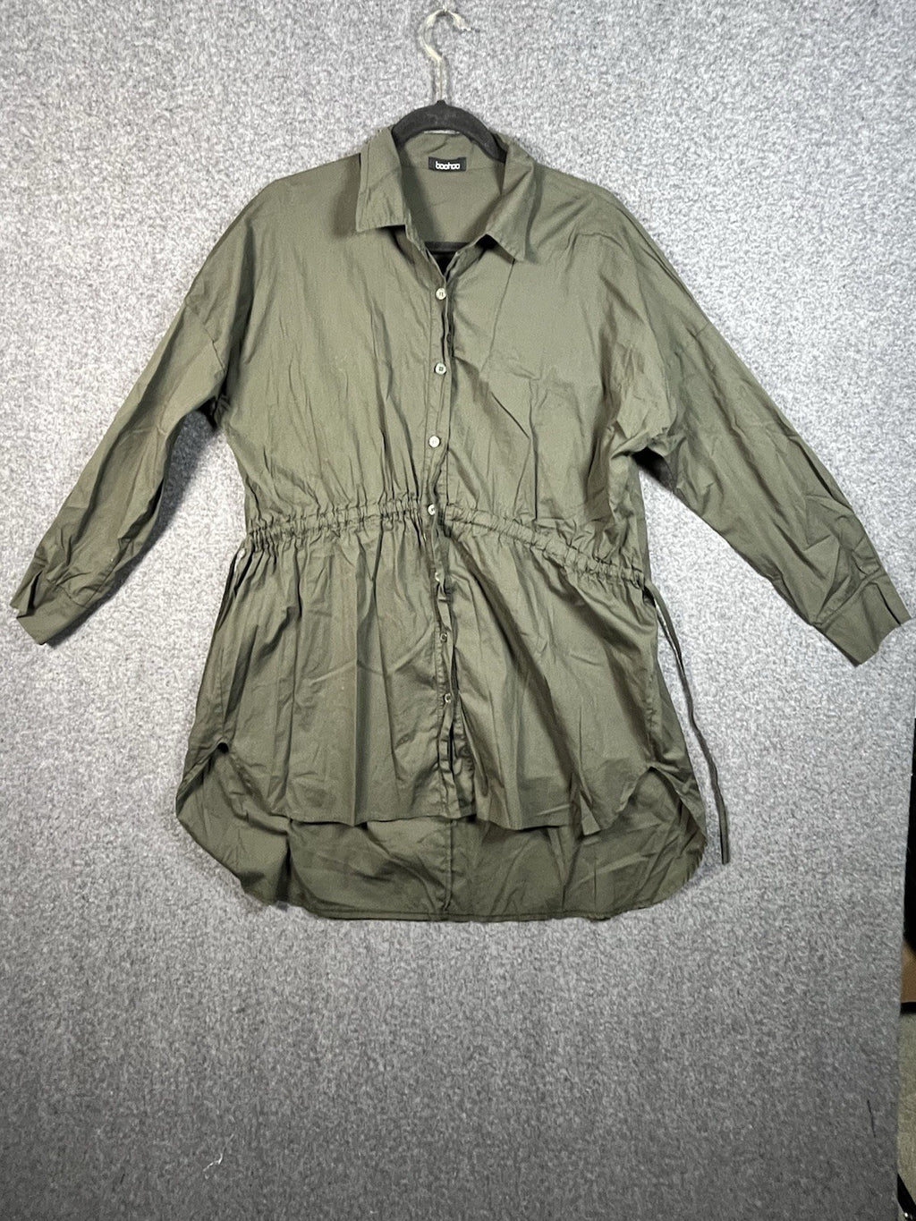 Boohoo cinched-waist shirt dress in olive green Women Size 14 