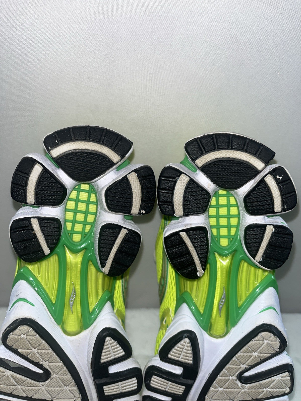 Size 7 - Saucony Cohesion 12 Green