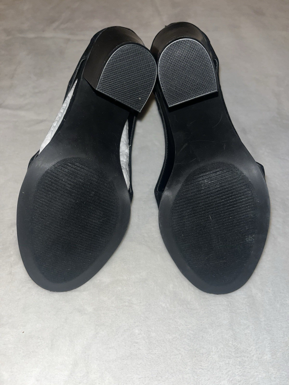 peeptoe sandals black mid heel clark size 7.5 Suede 