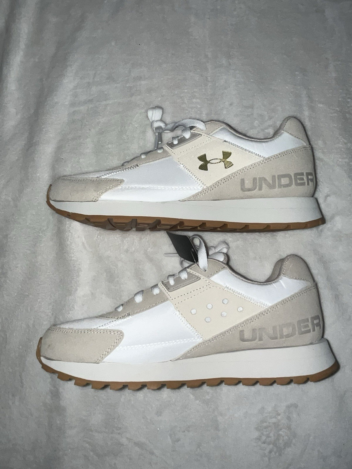 Size 10 - Under Armour Essential Runner White Khaki Base W