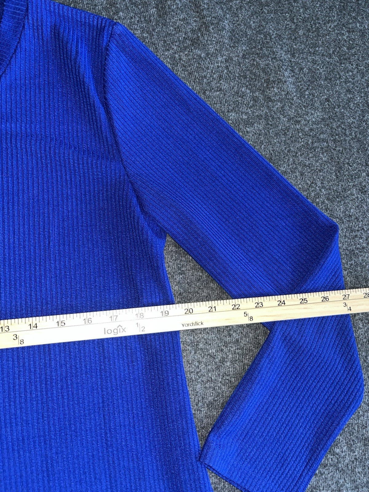 Women’s Long Sleeve V Neck Knitted Shirt Medium 