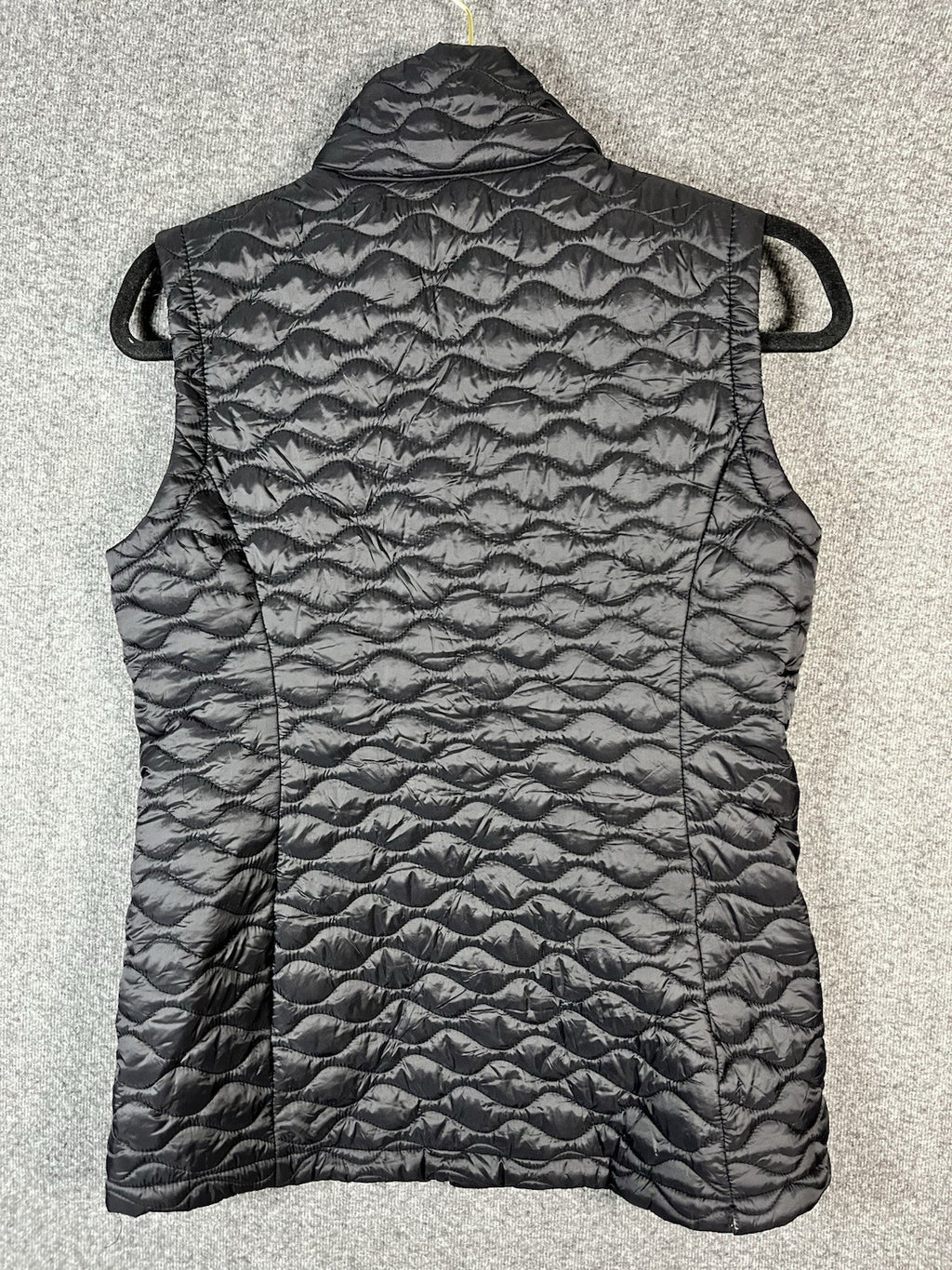 Free Country women’s small quilted black puffer vest