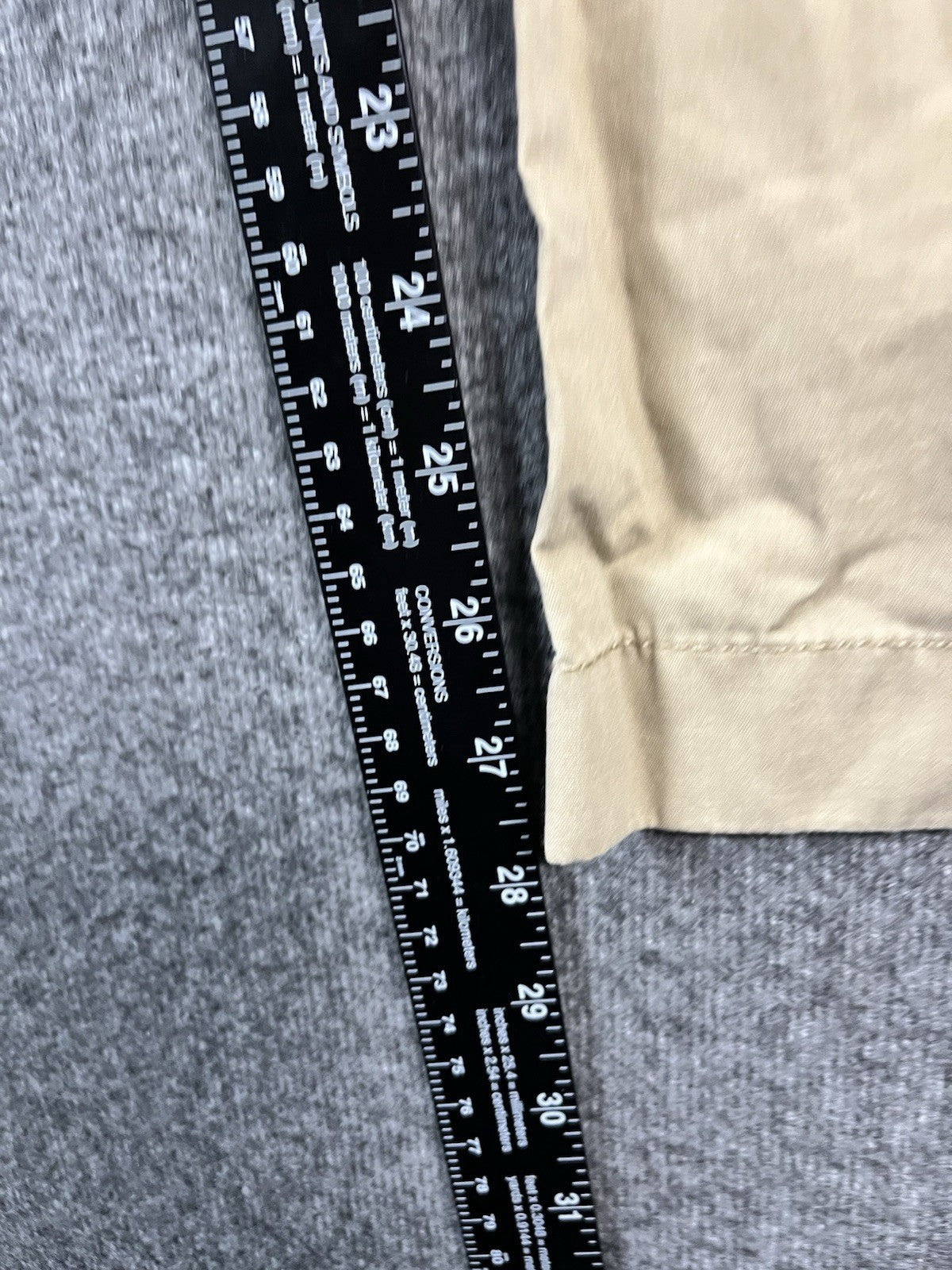 J.Crew men's chino pants Driggs 33/30 Tan Button Zip pull On 