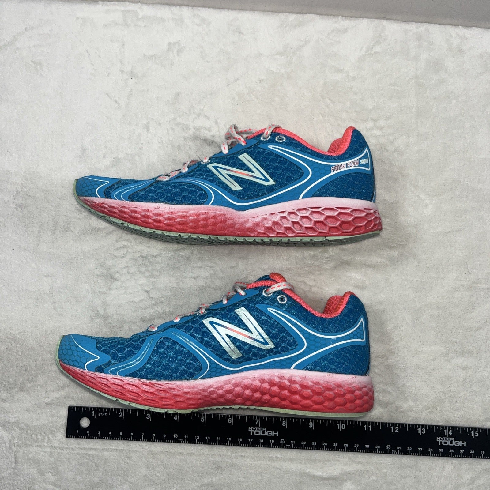 New balance New Foam 980 Women’s Running Shoes Size 8.5 Pink Blue 