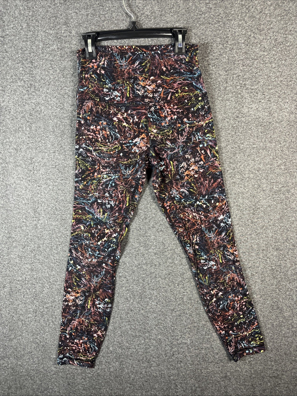 Women's Lululemon Yoga Leggings Size 6 Athletic Fitness Gym Purple Floral #346