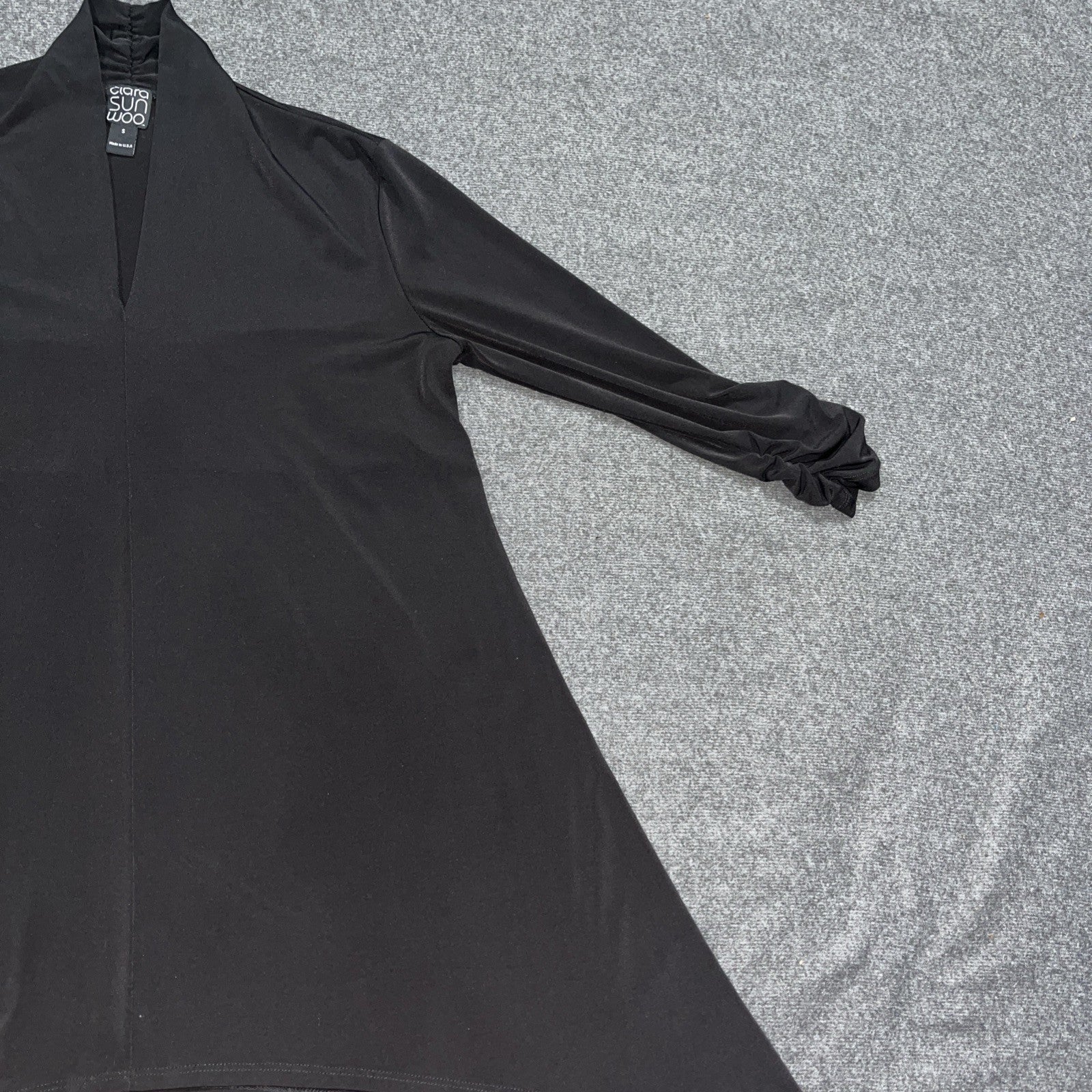 Clara Sunwoo Gray Knit Top M Ruched Sides Long Sleeves V Neckline