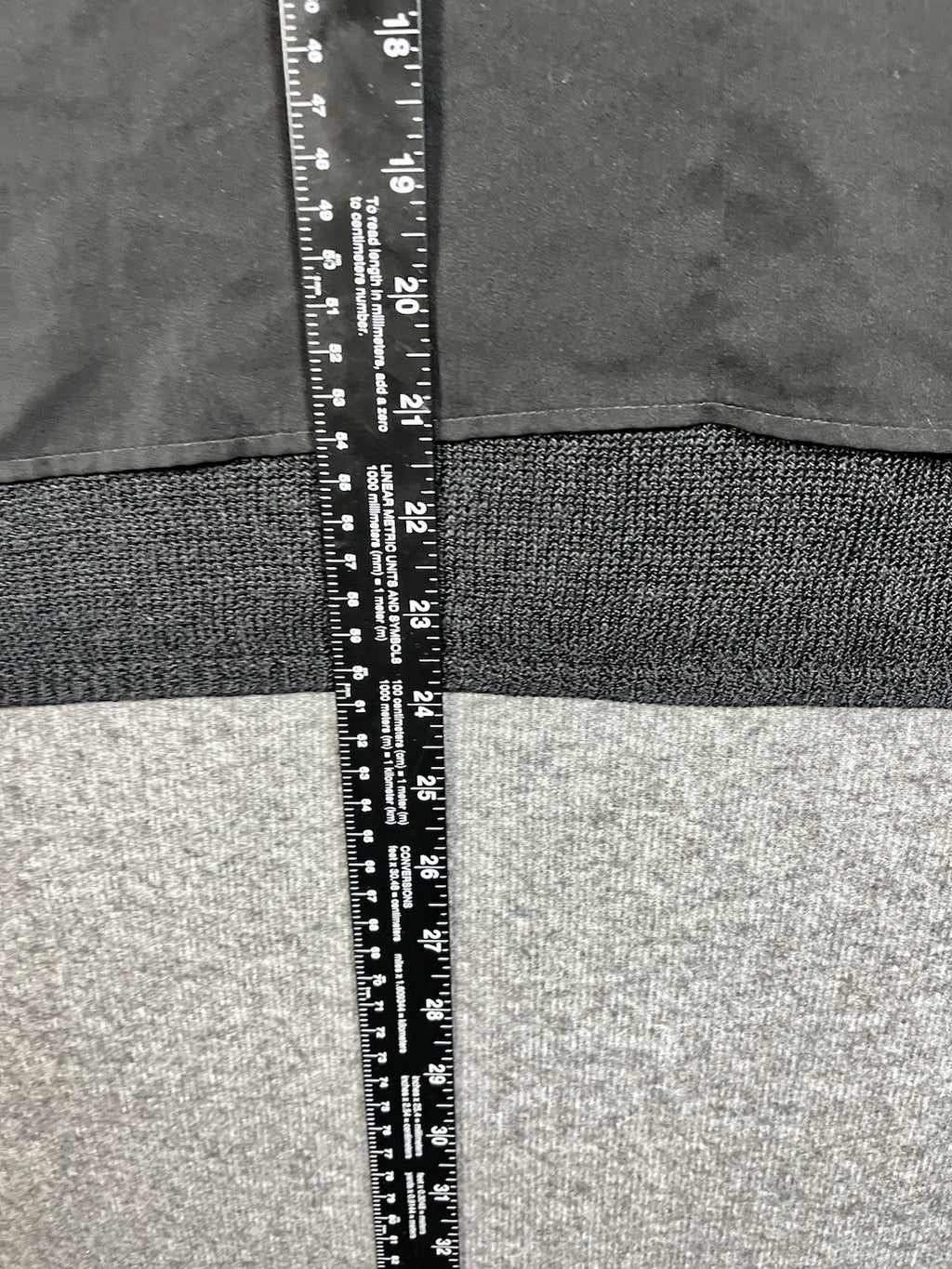 H&M black long-sleeved shirt with a shiny front panel and ribbed sleeves M 