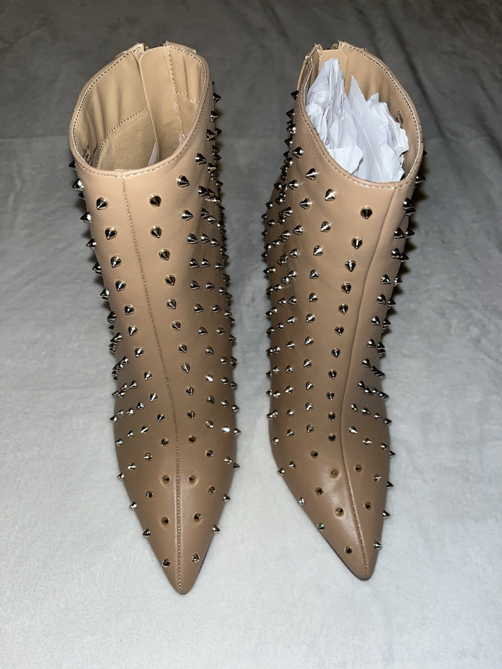 CYNARA US8/UK6/EU 38.5 MADE IN CHINA WOMENS TAN STUDDED HEELS STILETTO