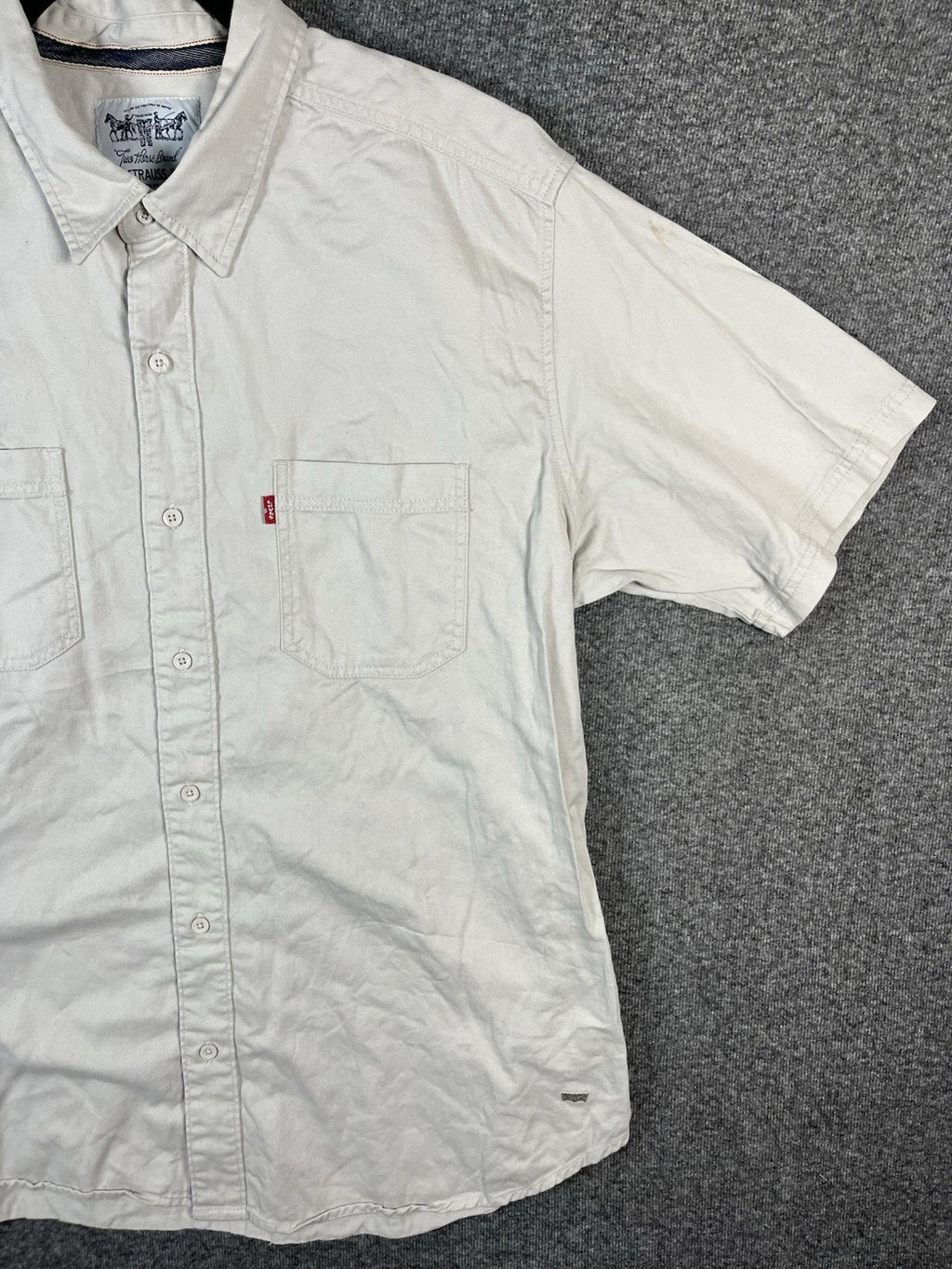 Levi’s Short Sleeve Button Down Shirt Mens Tan Collared Size XL 