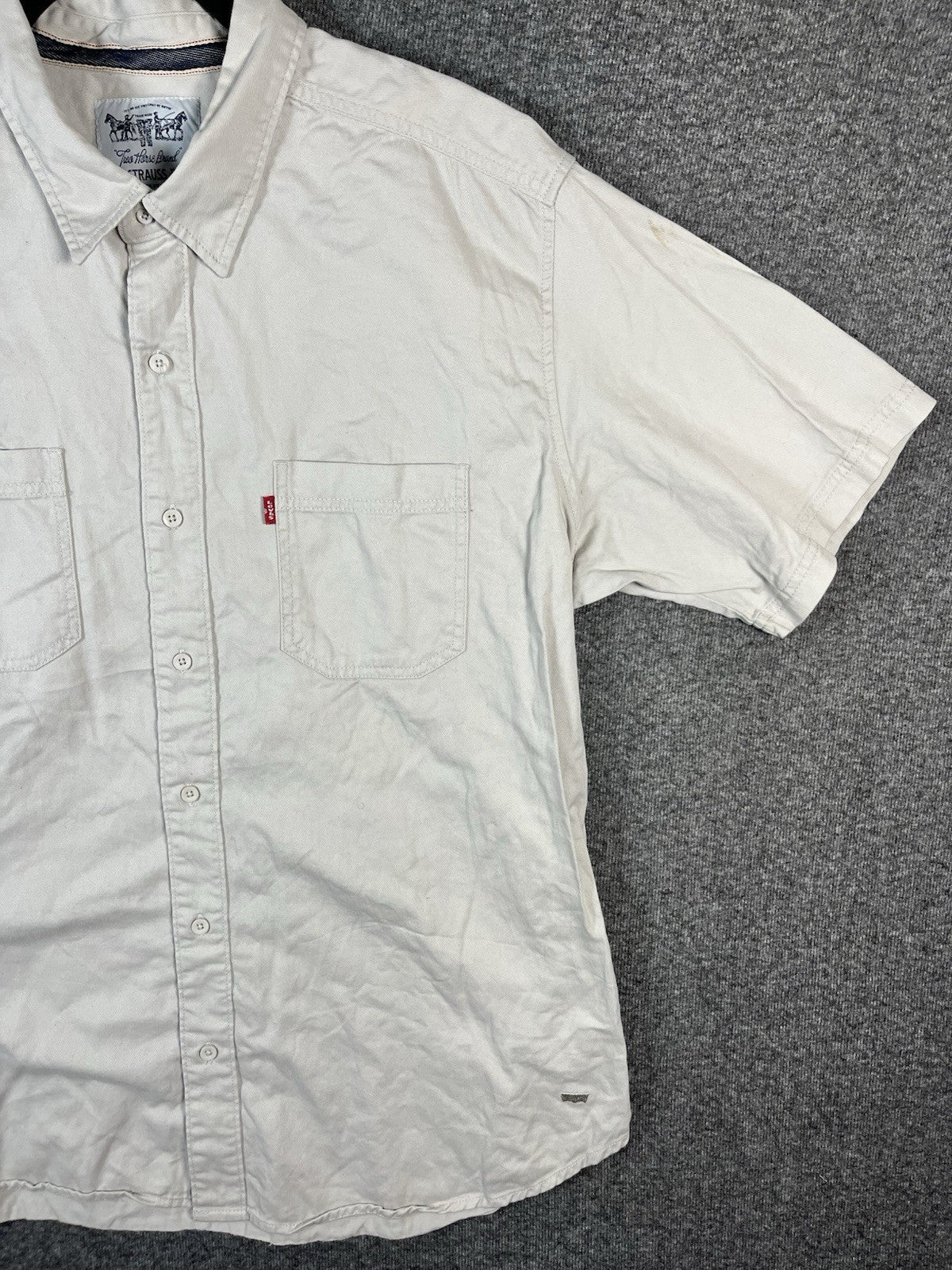 Levi’s Short Sleeve Button Down Shirt Mens Tan Collared Size XL 