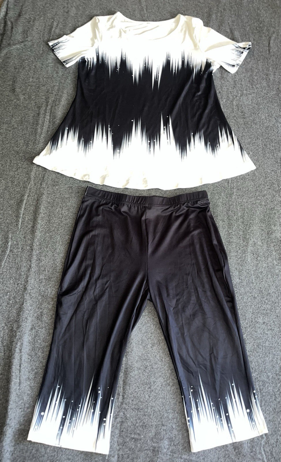 Women’s 2 Piece Loungewear Set Capris Short Sleeve Shirt Black White XL 