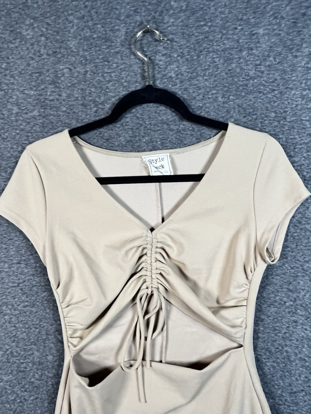 Style Rack beige cotton crewneck twisted cutout t-shirt dress Medium Women’s 