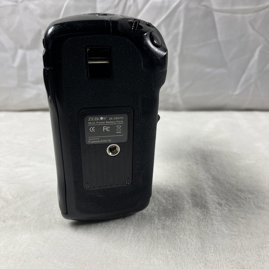 Zeikos ZE-CBG7D Battery Grip for Canon 7D - UNTESTED
