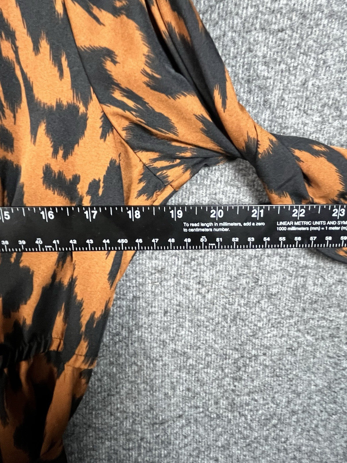 Shein allover print lantern sleeve ruffle hem belted dress Medium 