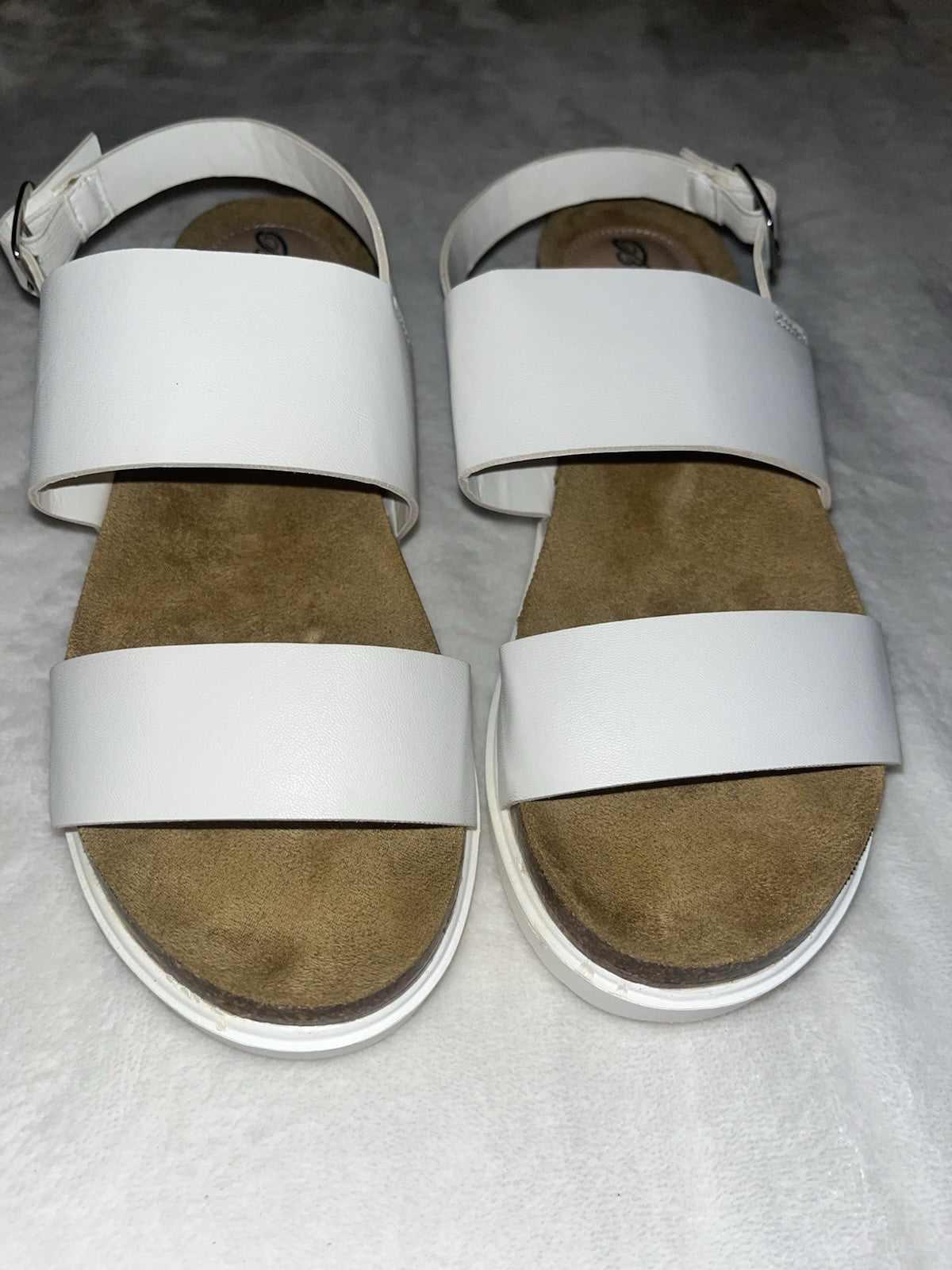 Breckelles new ladies Summer White open toe  Cool Sandals women Size 7