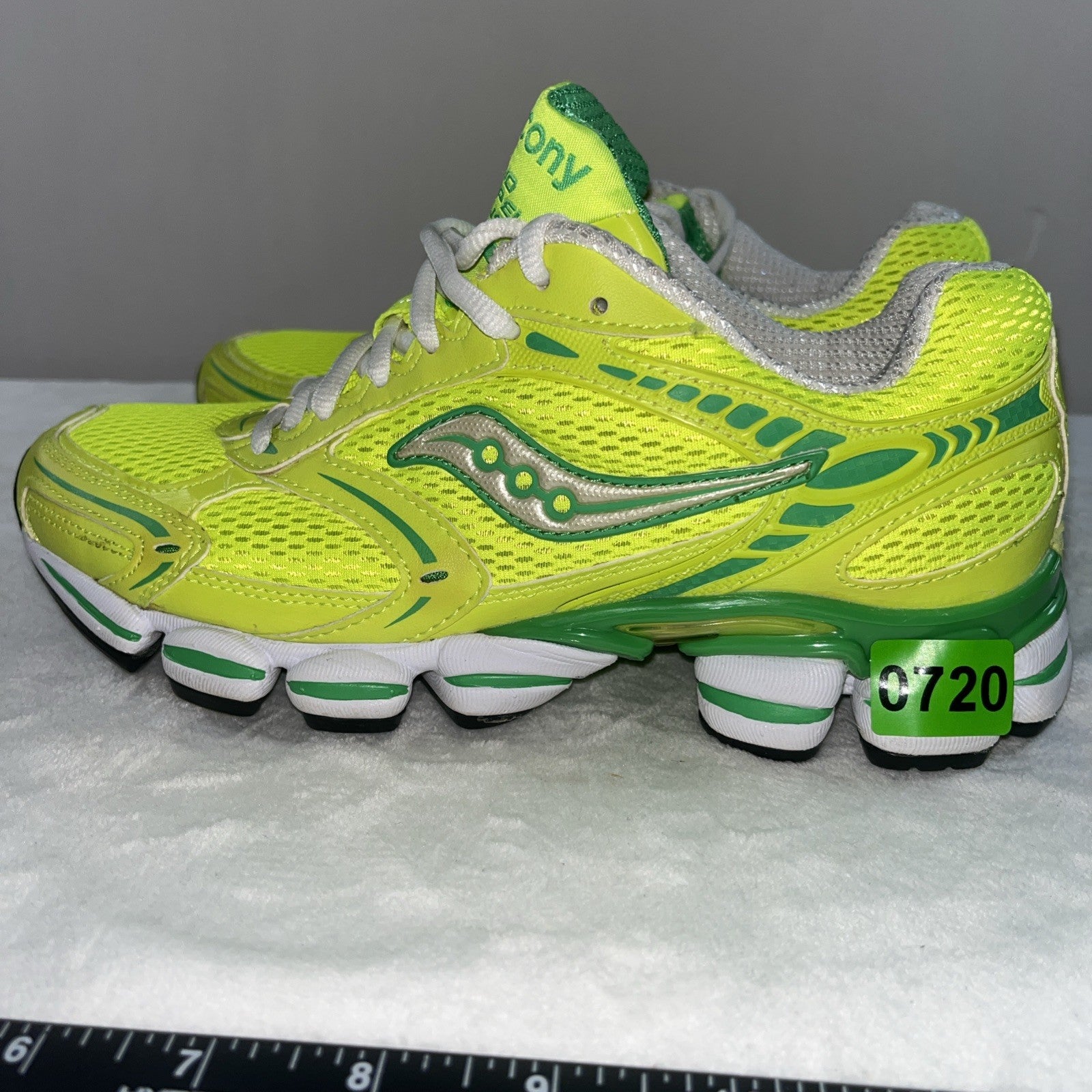 Size 7 - Saucony Cohesion 12 Green