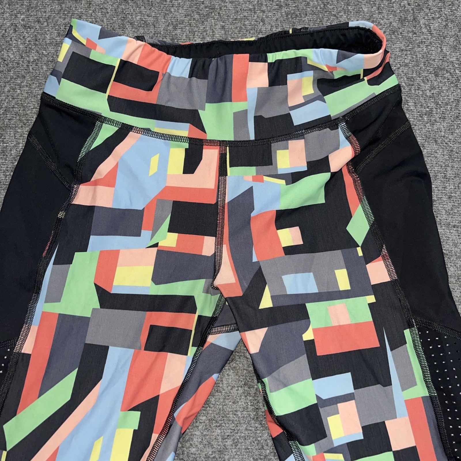 Sweaty Betty women's Zero gravity  Leggings Size Small multicolor crops mesh