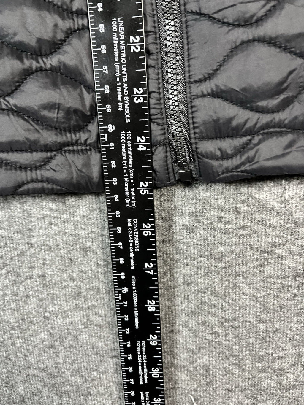 Free Country women’s small quilted black puffer vest