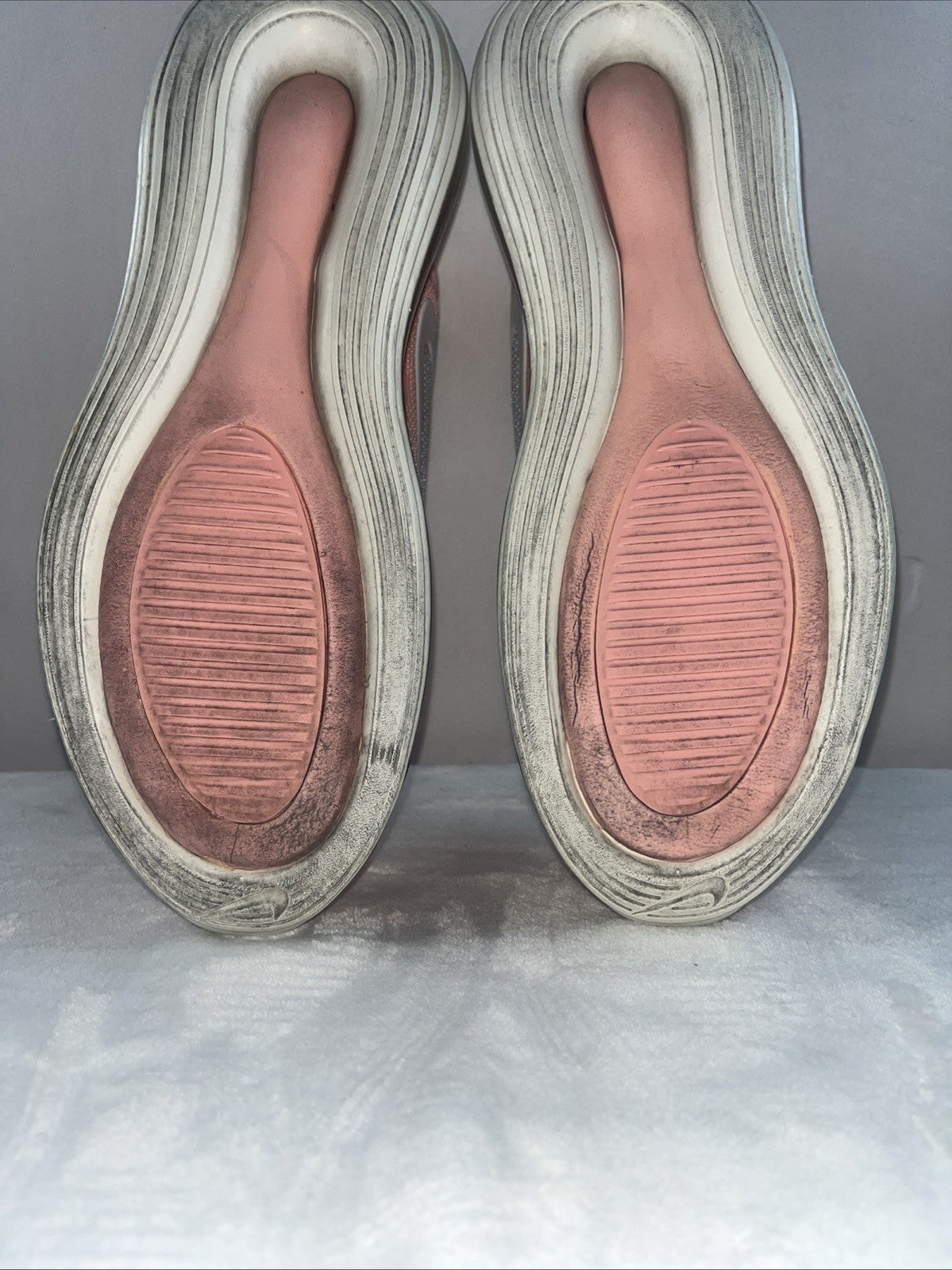 Size 9 - Nike Air Max 720 Bleached Coral W