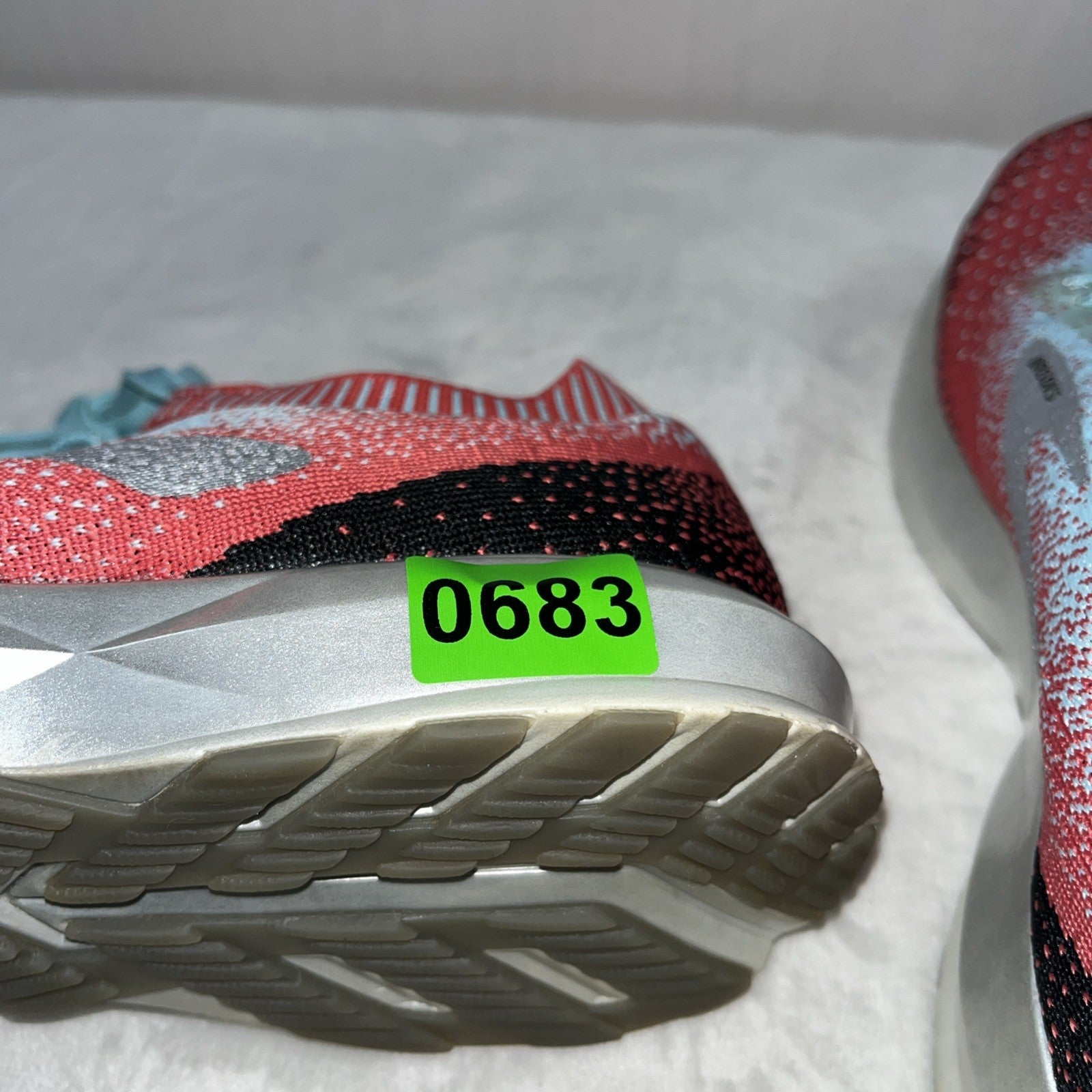 Size 8.5 - Brooks Levitate 2 Black/Blue/Coral