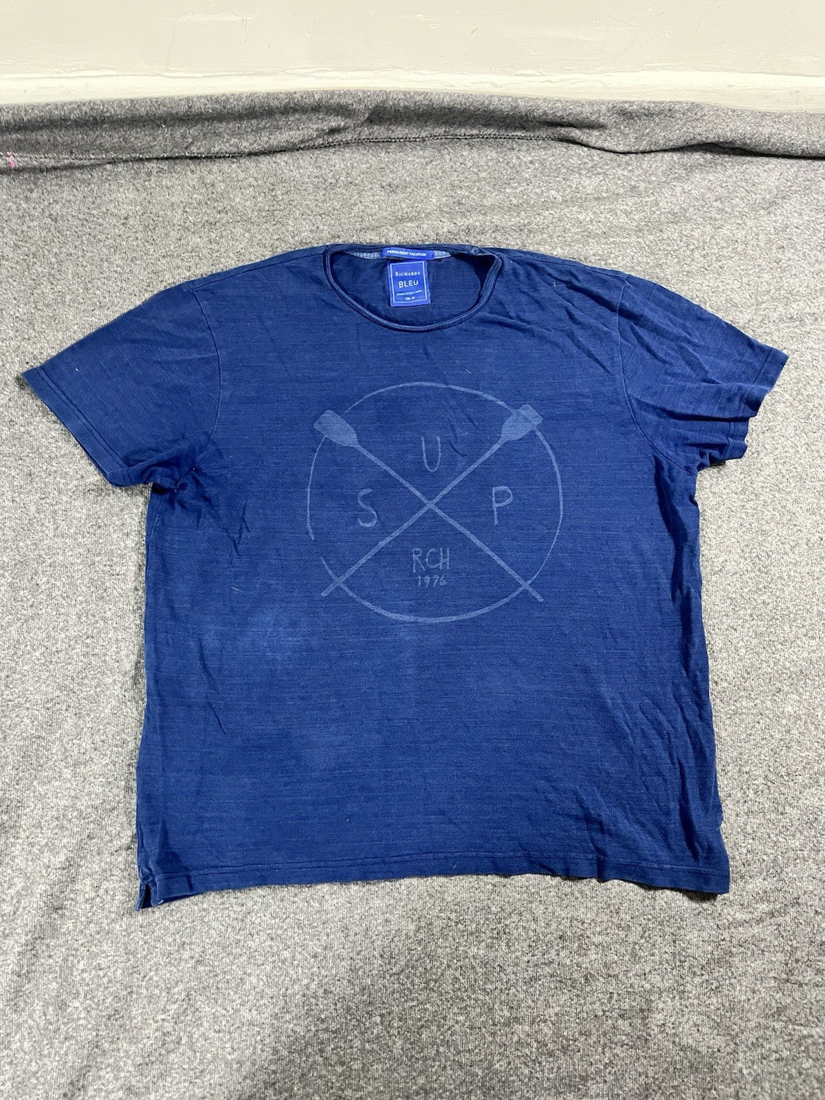 Permanent Vacation Richard bleu T Shirt Shirt Sleeve Size Large