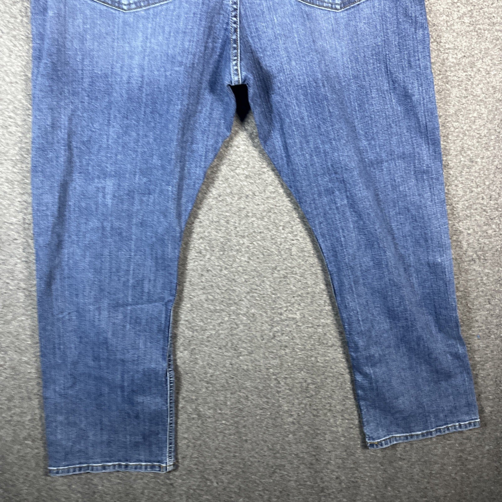 Wrangler jeans relaxed boot cut men’s blue denim size 36×30 zipper button flower