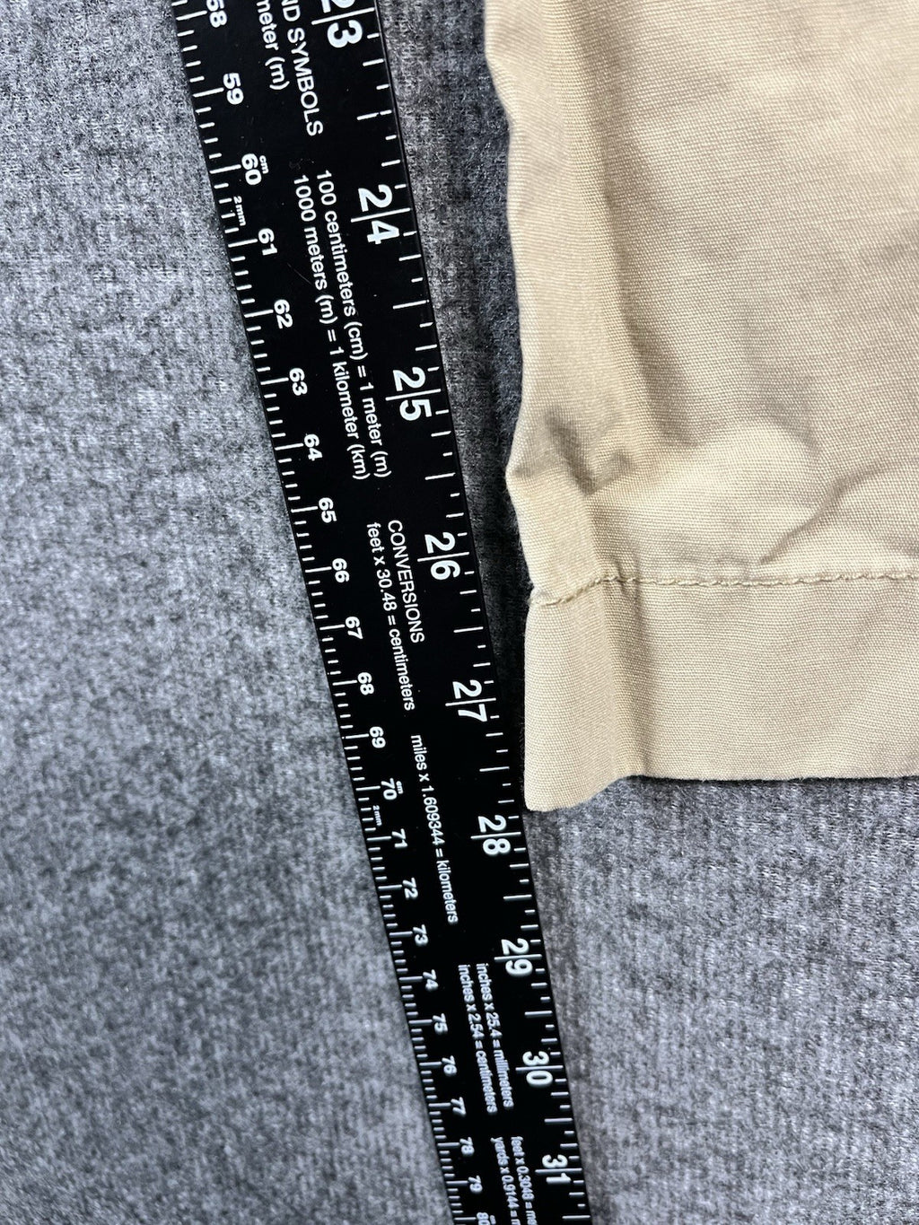 J Crew Drugs Khaki Pants Men’s 33/30 Button Zip Pockets 