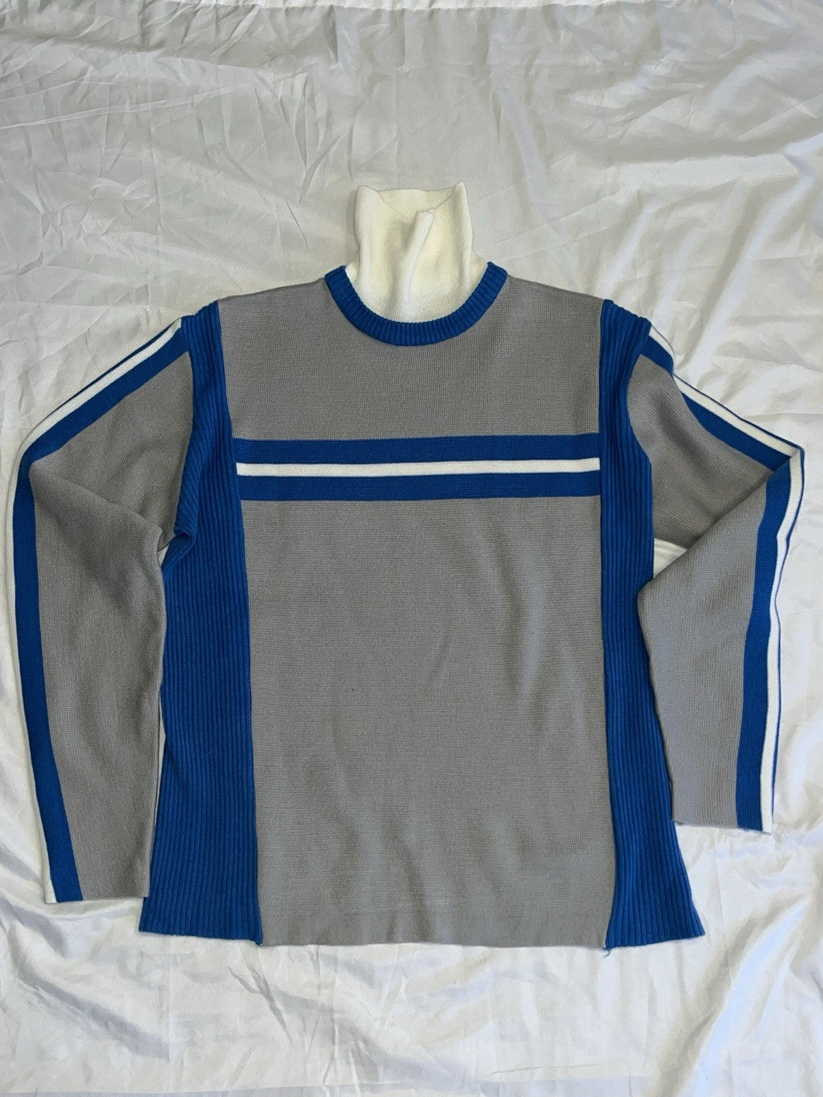 Vintage Turtle Neck Men’s Blue White Preppy Size Large Wool 