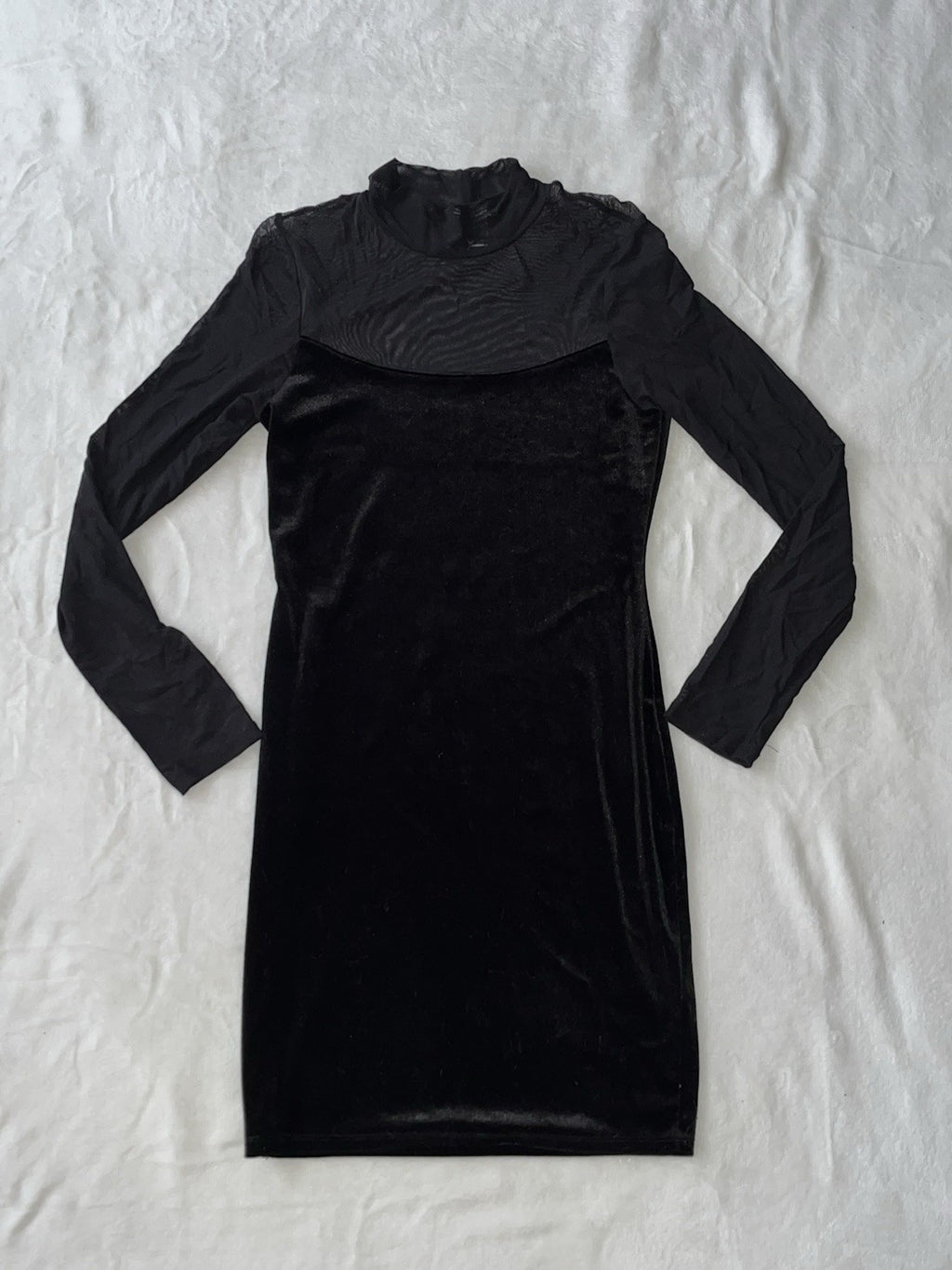 Fashion Nova Velvet Mini Dress Women’s Black Medium Long Sleeve Pullover 